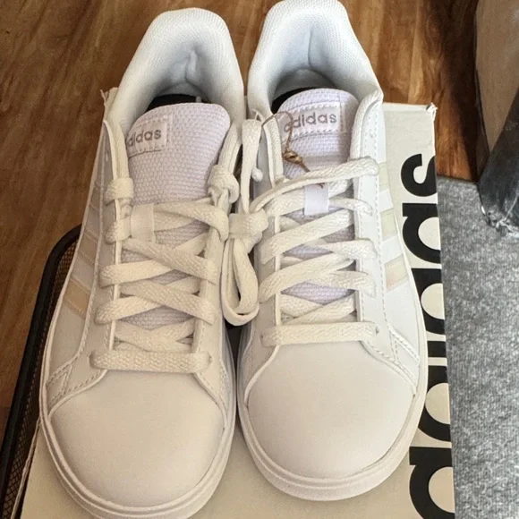 Adidas Grand Court 2.0 White Iridescent Kids Sneakers Size 2 Unisex Tennis Shoes - Picture 7 of 7